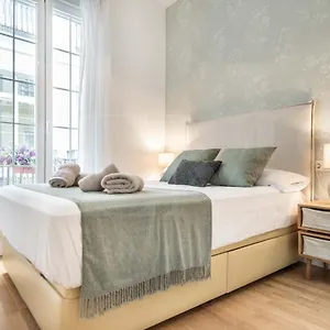 Comfortable With Balcony - Center Apartment Malaga