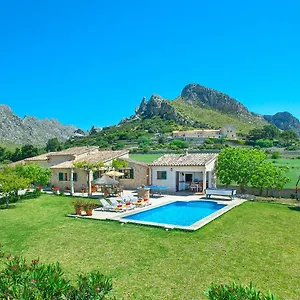Villa Owl Moya - Walking Distance To The, Port de Pollenca